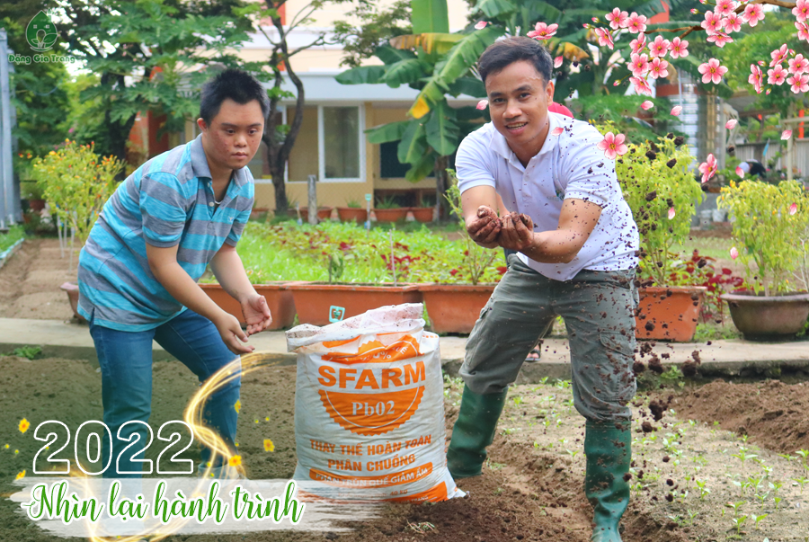 Phân trùn quế SFARM – Đặng Gia Trang đồng hành nuôi dưỡng vườn rau xanh cùng các em nhỏ trường khuyết tật Thanh Tâm – Đà Nẵng